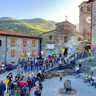 Una raccolta di fotografie per raccontare il borgo di Raggiolo