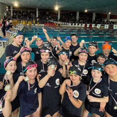 Nove medaglie per il debutto della Chimera Nuoto ai Campionati Toscani