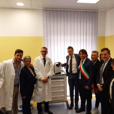 Una Donazione che fa la Differenza: Arriva un Ecografo Portatile al Reparto di Oncologia di Pagani