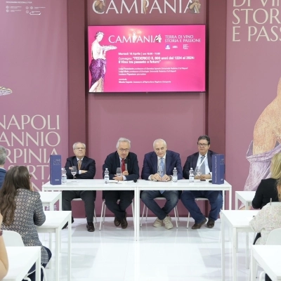 A Vinitaly celebrati gli 800 anni dell'Università Federico II di Napoli, primo ateneo laico e statale al mondo