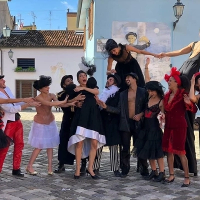 Dal 24 maggio in sala “A piedi nudi” film documentario di Jessica Giaconi che racconta il tour “fuori-teatro” della Compagnia Artemis Danza