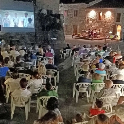 Tre serate di cinema sotto le stelle nel borgo di Raggiolo