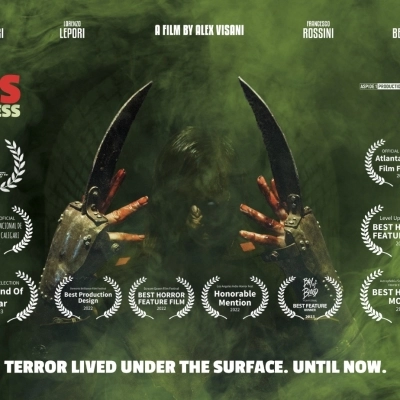 Blades in the Darkness: il film horror diretto da Alex Visani arriva su Amazon Prime Video Italia