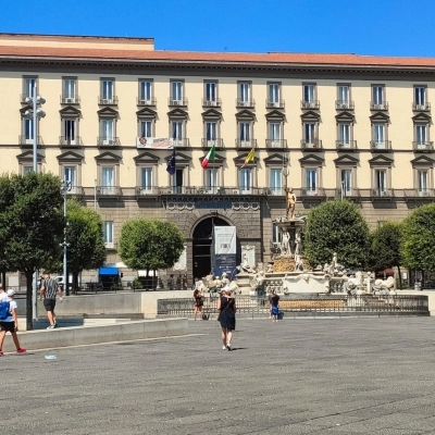 IL PORTONE DI PALAZZO SAN GIACOMO TORNA ALL’ANTICO SPLENDORE