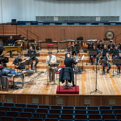 La Verdi Jazz Orchestra diretta da Pino Jodice e il sassofonista Emanuele Cisi chiudono 