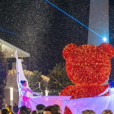 A Torino cade la neve: grande successo all’inaugurazione del Natale di Torino Outlet Village