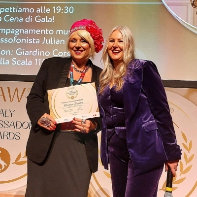 Firenze. Italy Ambassador Awards: Barbara Braghin riceve Certificato come Content Creator categoria Fashion