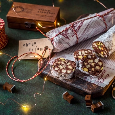 Da Steflor il laboratorio per bambini Mani in Pasta - Salame di cioccolato