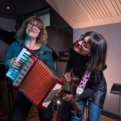 Jazz, blues, soul e gospel con The Jolly Shoes Sisters: Laura Fedele & Veronica Sbergia in concerto sabato 21 dicembre a Solbiate Olona (Va)