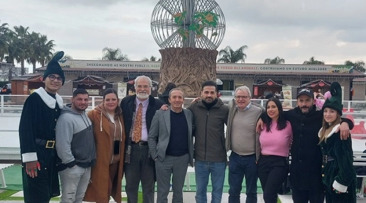 Casalnuovo Santa Claus Village La Fenice con sicurezza AISA. (Antonio Castaldo)