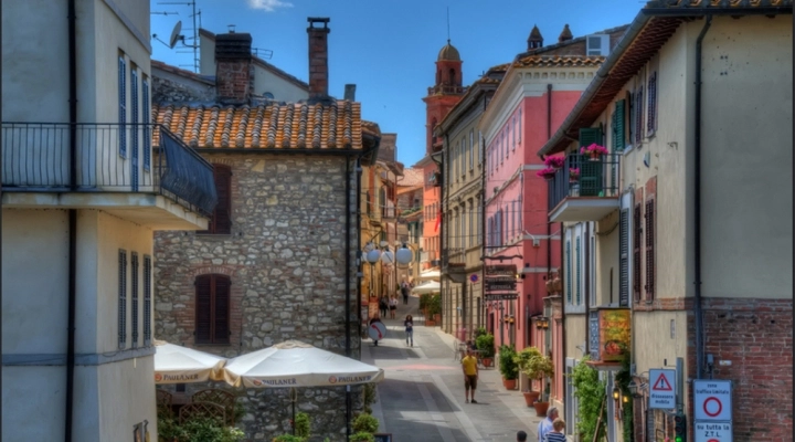 TRASIMENO ROSÉ FESTIVAL: IL CONSORZIO VINI TRASIMENO A CASTIGLIONE DEL LAGO PER CELEBRARE I VINI ROSATI DEL TERRITORIO