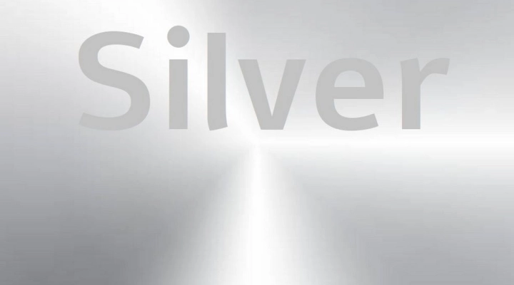 Silver, il suono argenteo di Alessandra Celletti