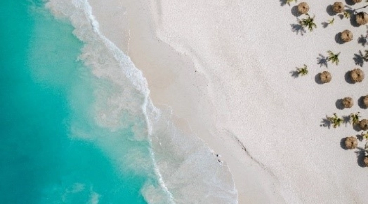 Eagle Beach si riconferma una delle spiagge più belle del mondo 