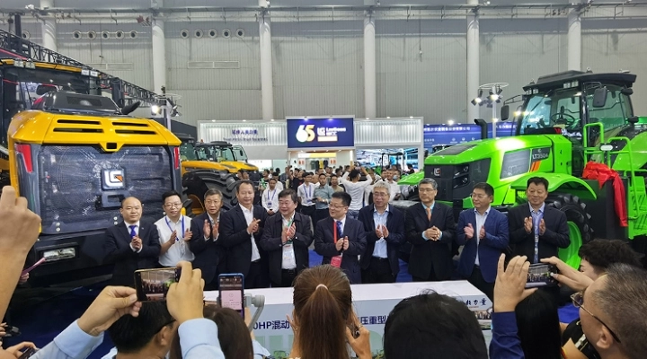 LiuGong presenta un trattore da 360 CV