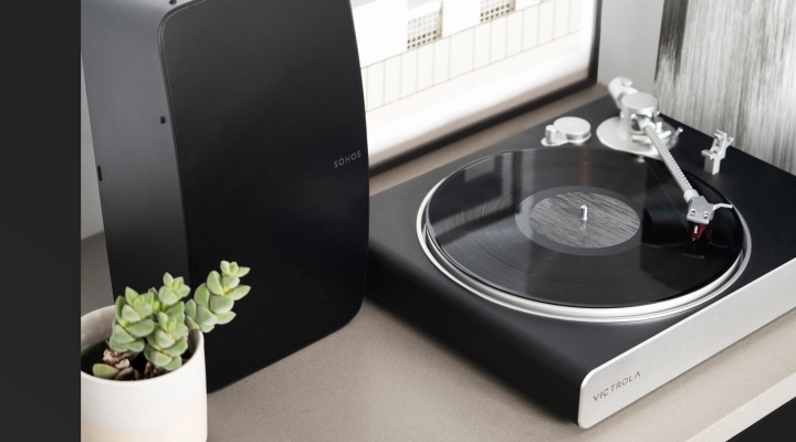 Victrola Stream Carbon, il giradischi wireless per i sistemi Sonos