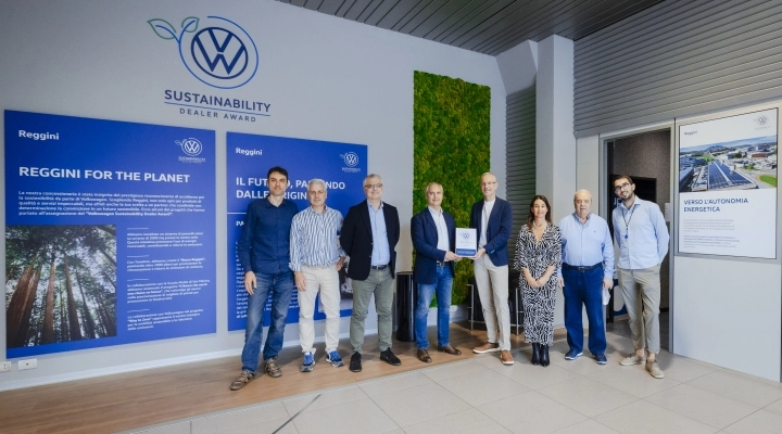 Reggini riceve il Volkswagen Sustainability Dealer Award per l’impegno green e i valori che contraddistinguono il Gruppo