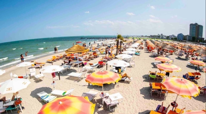  Papeete Beach - Milano Marittima, l’estate va avanti fino al 29 settembre