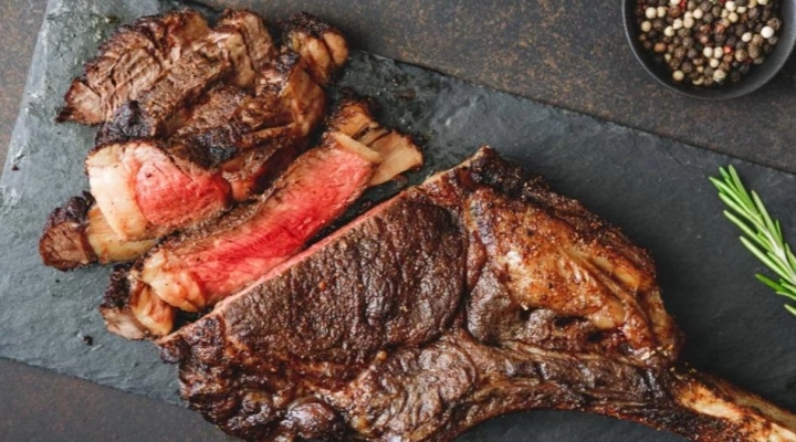 Tomahawk: Il Taglio di Carne che Unisce Stile e Gusto