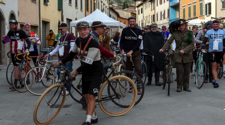 La ciclostorica più breve del mondo fa tappa a Marciano della Chiana