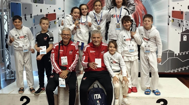 Dieci medaglie per l’Accademia Karate Arezzo all’Open di San Marino