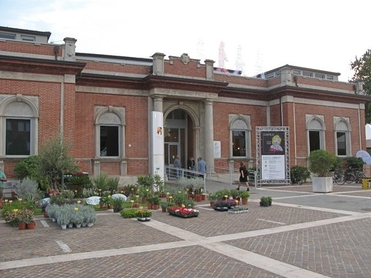 Autunno in piazza  ad  Argenta