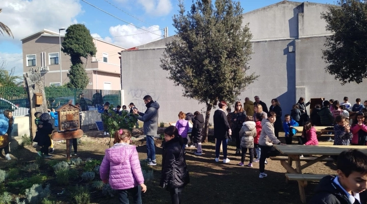 650 alunni a scuola nel verde: inaugurata a Cabras l’Aula Natura di WWF e P&G Italia