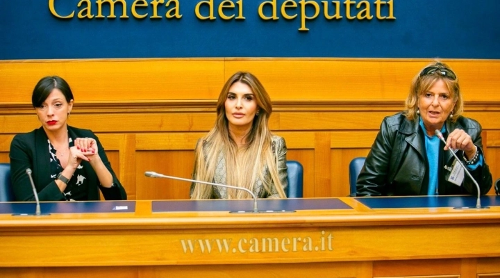 IL PRESIDENTE ACHILLE DUCOLI E LA DR.SSA CRISTINA DI SILVIO DEL SINDACATO DEI RAPPRESENTANTI DI INTERESSI UNITI CONTRO LA VIOLENZA SULLE DONNE