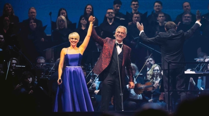 Tour assieme ad Andrea Bocelli e show dal vivo Lo Spiegone per Eliza G