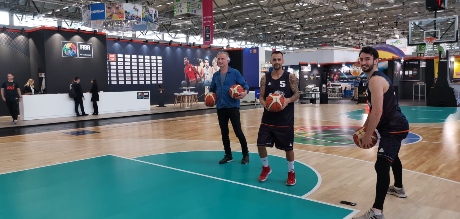 L'agenzia Oiko firma il basket village a Colonia, alla fiera internazionale delle strutture sportive 