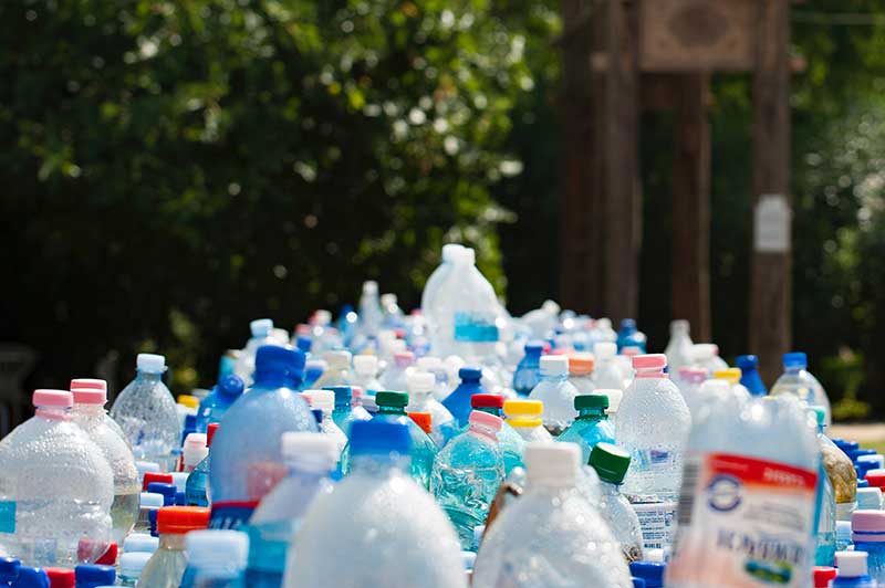 Pericolo plastica, depuratori d'acqua casalinghi per una scelta green