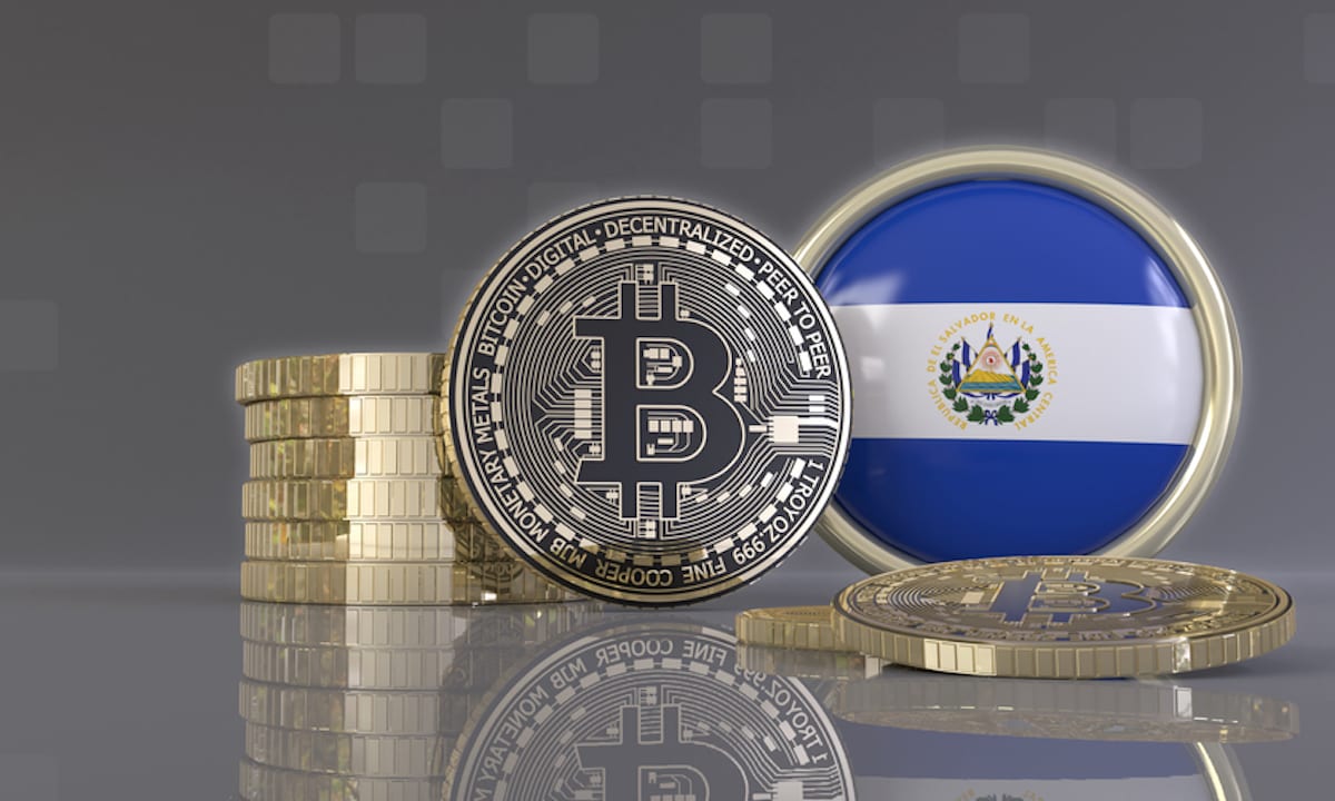 Bitcoin: El Salvador prosegue nell'esperimento nonostante le perdite della criptovaluta