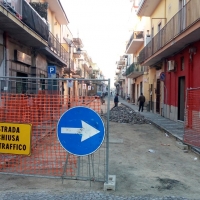 Mariglianella: Riprendono i lavori di riqualificazione con pavimentazione stradale delle vie che si incrociano su Piazza Vittorio Veneto.