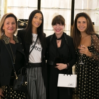 Aperitivo chic per il nuovo CarlaG a Napol, oltre 150 invitati per l’inaugurazione dello store del noto brand di moda femminile