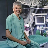 Resezione del colon per via laparoscopica – Dott. Carlo Farina