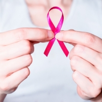 Tumore al seno e mutazioni BRCA: la decisione di Angelina Jolie