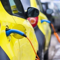 Nel Lazio solo lo 0,90% delle auto è elettrico