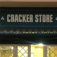 Cracker Store: il primo take away al mondo che serve crackers farciti apre a Napoli 