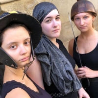 “Bacerò la tua bocca”, tre giovani attrici in scena a Castelsecco