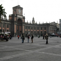 Piazza dante Napoli