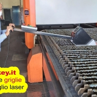 Pulizia griglie macchine taglio laser con utensile NextKey srl
