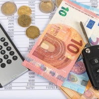 Fine degli sconti ed inflazione fanno risalire i premi Rc auto: nel Lazio +8,6%