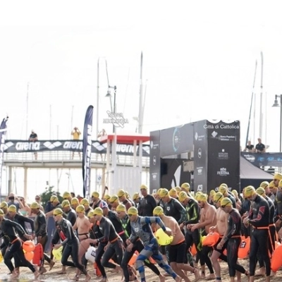 Doppio record per OCEANMAN Cattolica (24-26 maggio), in acqua 700 nuotatori da 38 nazioni