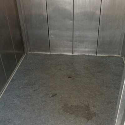 Grazie all'Italia dei Diritti ripulita la stazione Lido nord di Ostia dalle feci negli ascensori e dal resto dei rifiuti nell'area circostante
