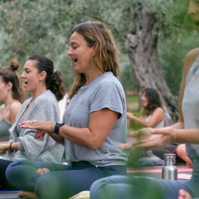 Emergia in Movimento: Ritiro di Yoga e Meditazione