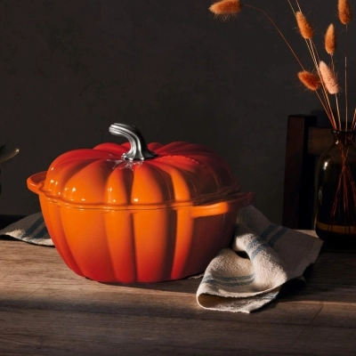  Le Creuset Halloween Collection: per celebrare tra delizie e incantesimi