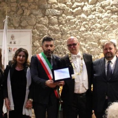 AGF Energy e Lion club Caserta e Velletri esempi di solidarietà all'evento nobiliare che ha conferito la cittadinanza onoraria a Paolo di Giovine 