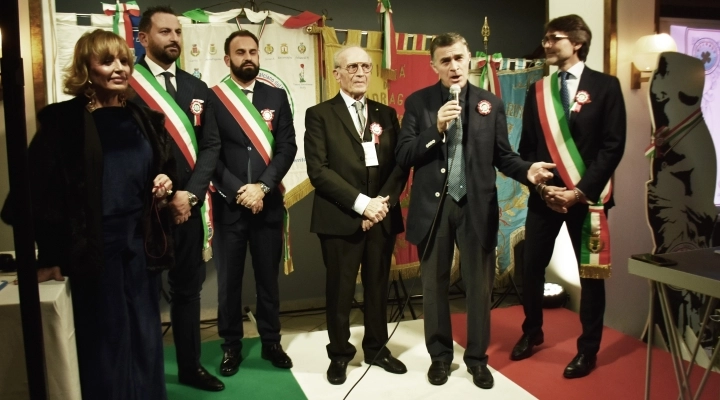 Strepitoso successo  per l' Associazione Riviera Domitia tra spettacoli, cibo e premiazioni