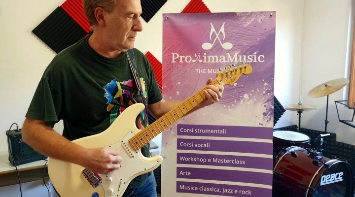 Un corso di chitarra fingerstyle tra le novità di Proxima Music