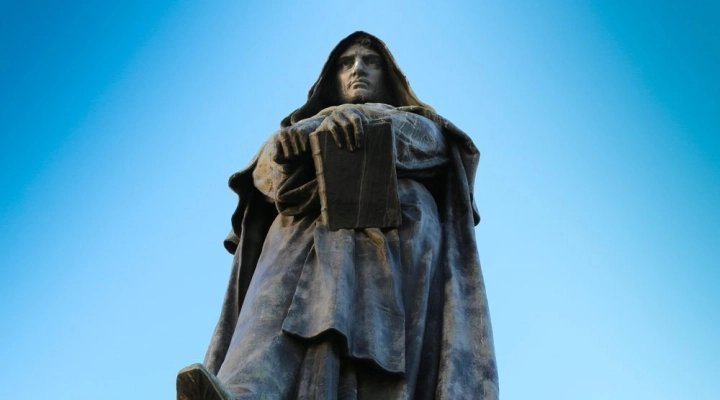 “Giordano Bruno, il diritto di pensare (liberamente) in un’epoca di nuovi conformismi” di Davide Romano 