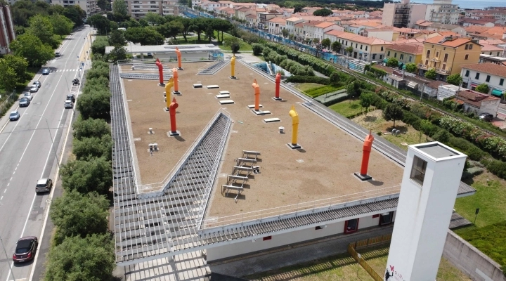 L'impronta di Derbigum sul tetto verde del centro culturale esempio di sosteniblità sociale e ambientale